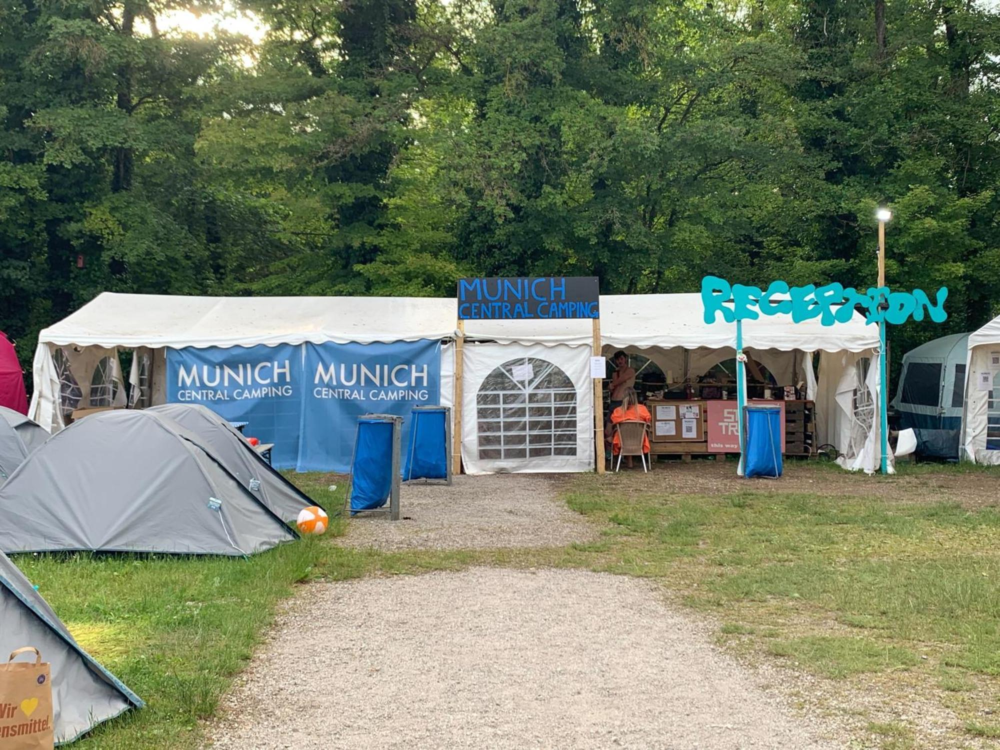 Camping Oktoberfest On A Budget München